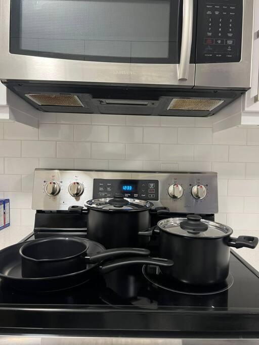 위니펙 Walking Distance To St Boniface, Easy Parking 빌라 외부 사진