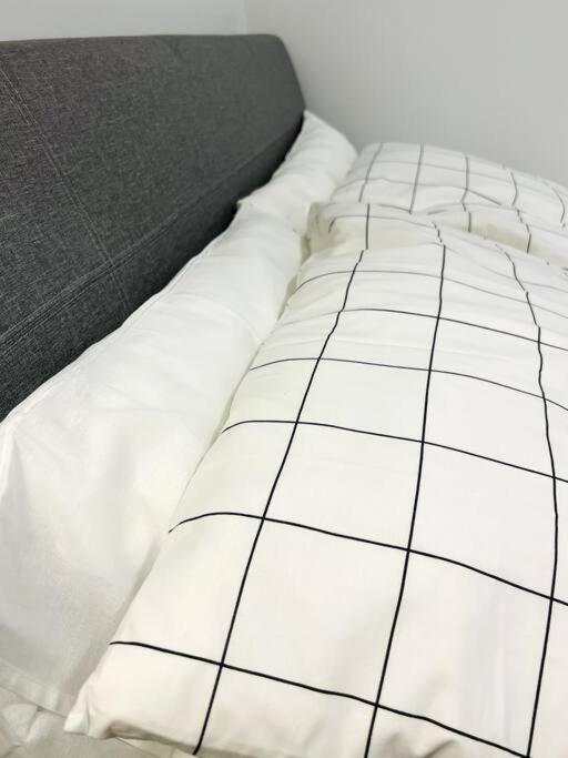 위니펙 Walking Distance To St Boniface, Easy Parking 빌라 외부 사진