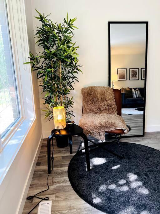 위니펙 Walking Distance To St Boniface, Easy Parking 빌라 외부 사진