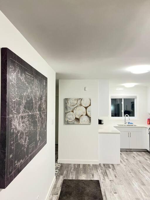 위니펙 Walking Distance To St Boniface, Easy Parking 빌라 외부 사진