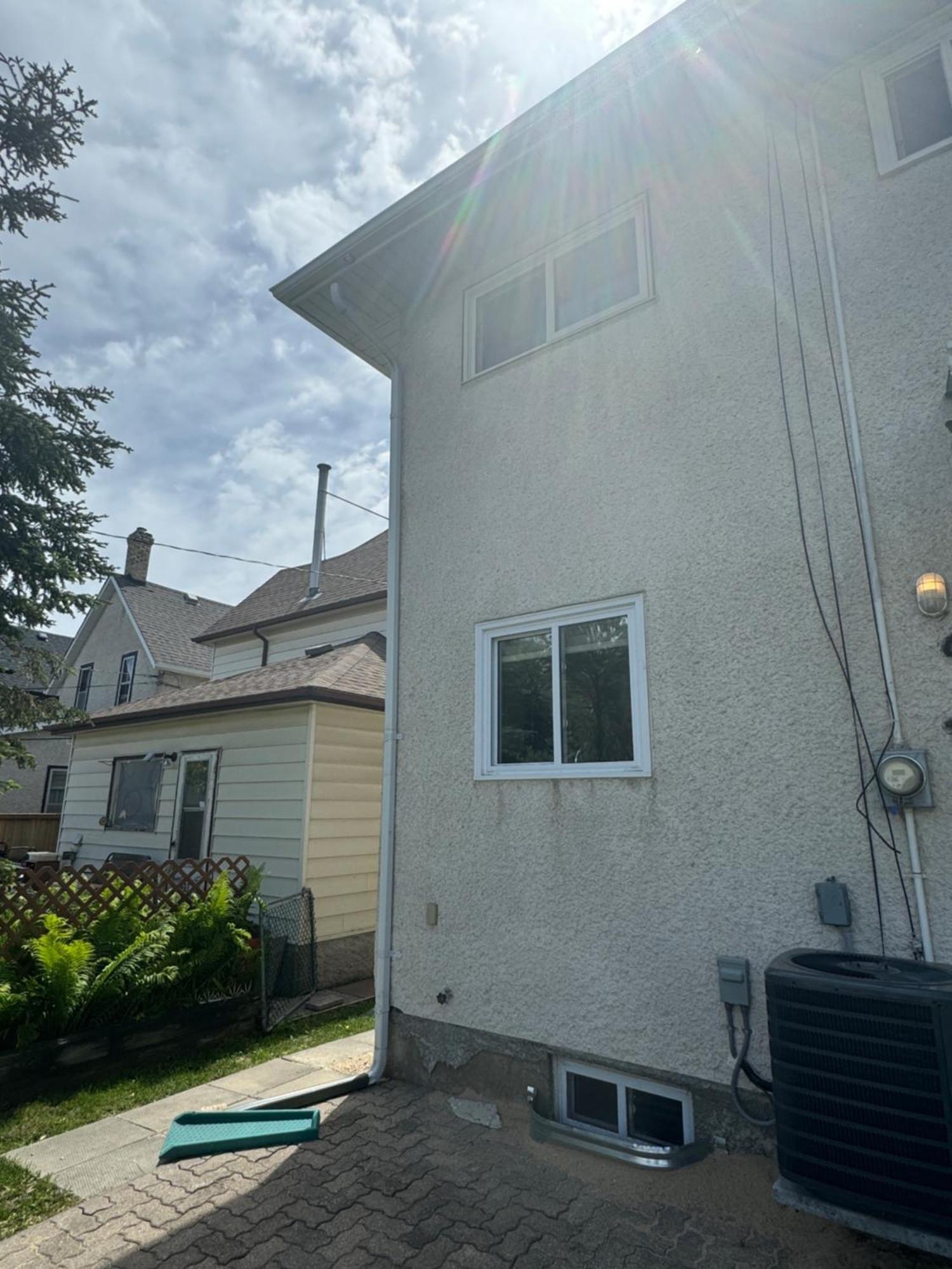 위니펙 Walking Distance To St Boniface, Easy Parking 빌라 외부 사진